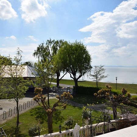 Seehotel Herlinde Podersdorf am See Buitenkant foto