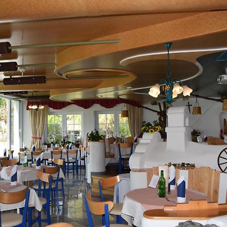 Seehotel Herlinde Podersdorf am See Buitenkant foto