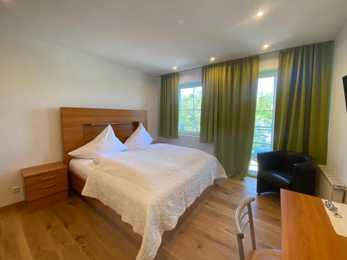 Seehotel Herlinde Podersdorf am See Buitenkant foto
