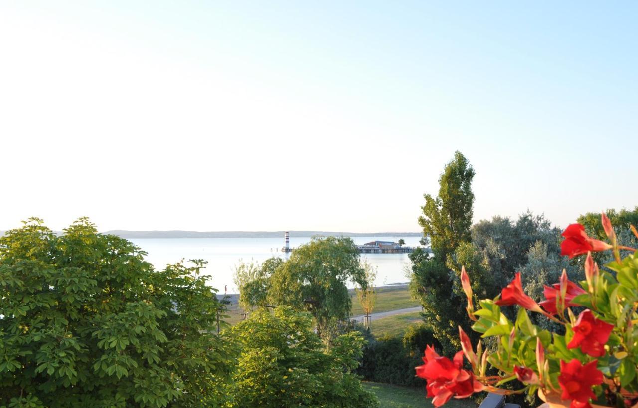 Seehotel Herlinde Podersdorf am See Buitenkant foto