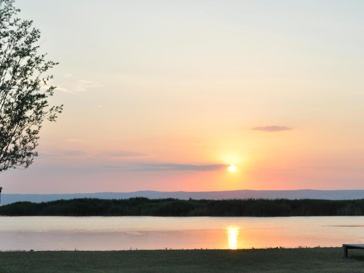 Seehotel Herlinde Podersdorf am See Buitenkant foto