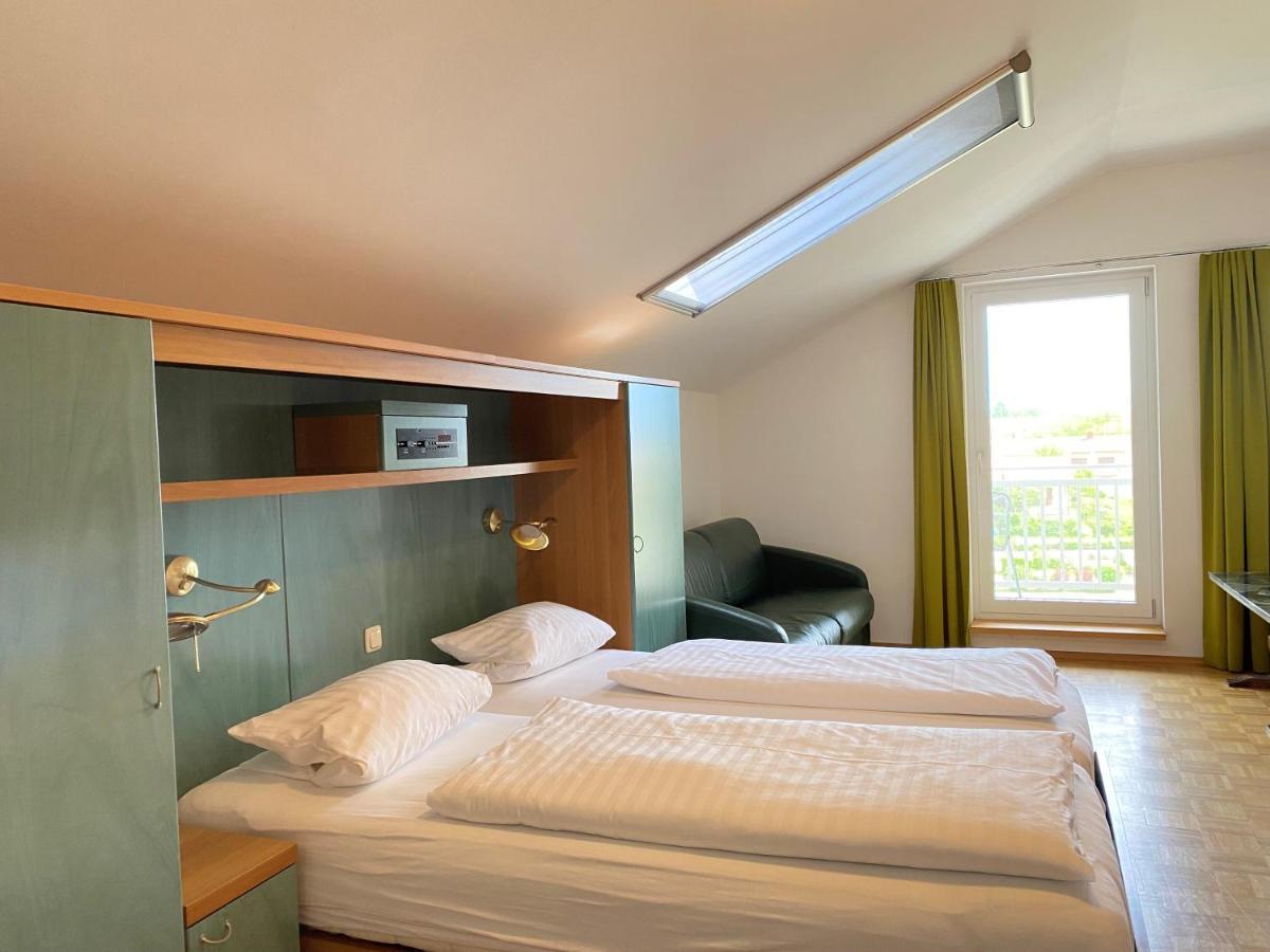 Seehotel Herlinde Podersdorf am See Buitenkant foto