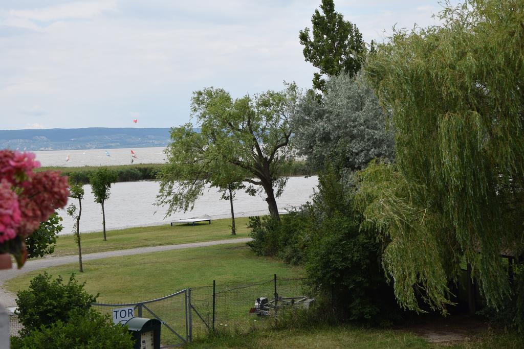 Seehotel Herlinde Podersdorf am See Buitenkant foto